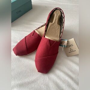 Tom’s Alpargata Cherry Red Canvas Shoes Sz 10